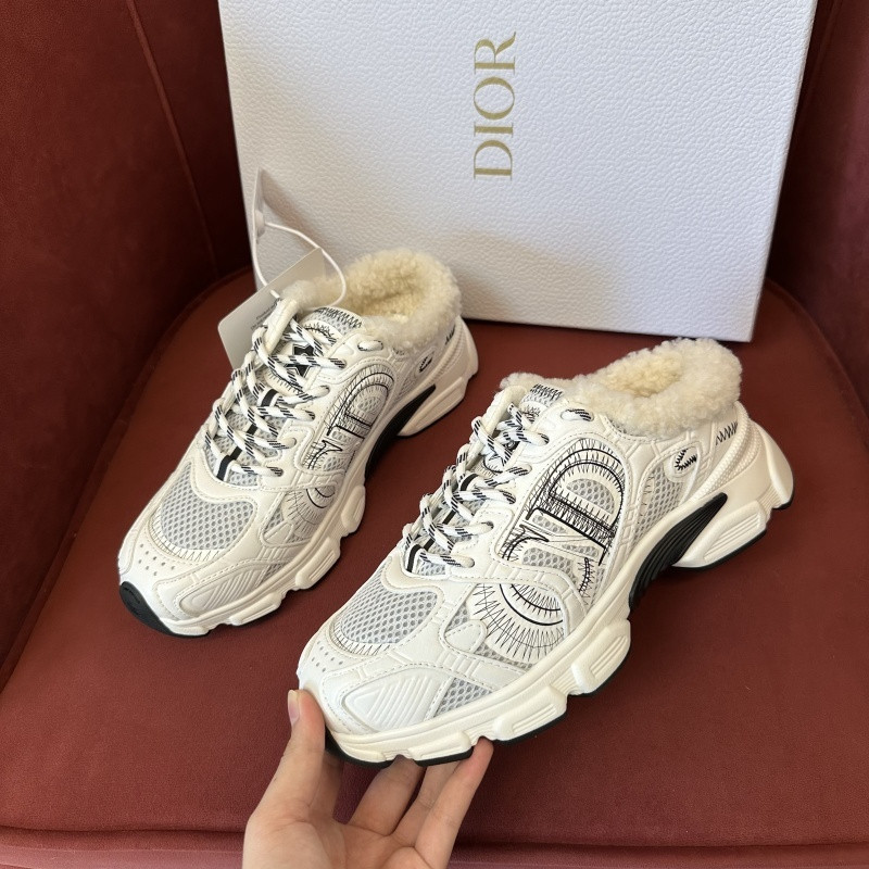 DIO* SNEAKER