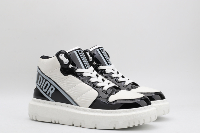 dio* sneaker