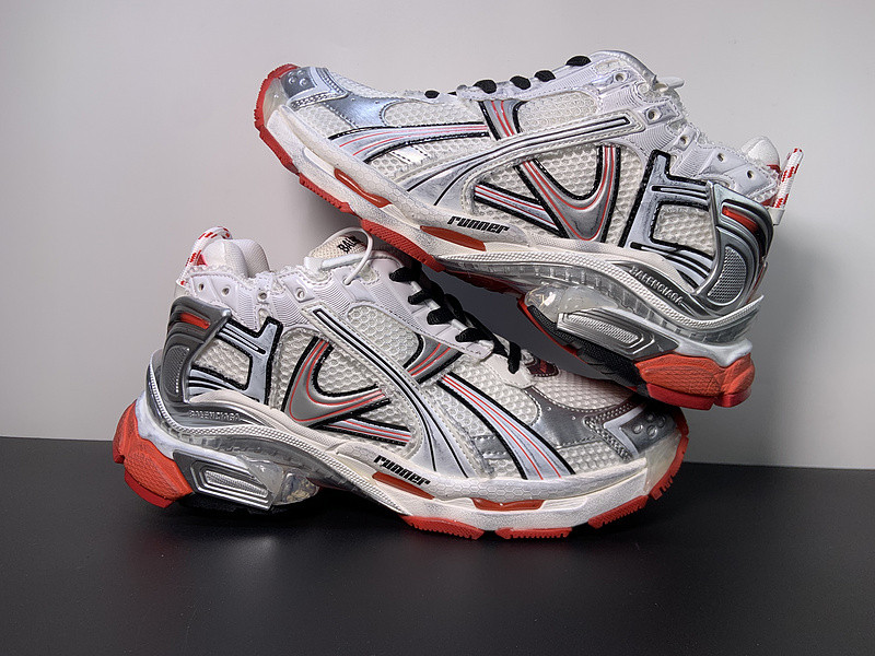 Ba*len*cia*ga runner sneaker