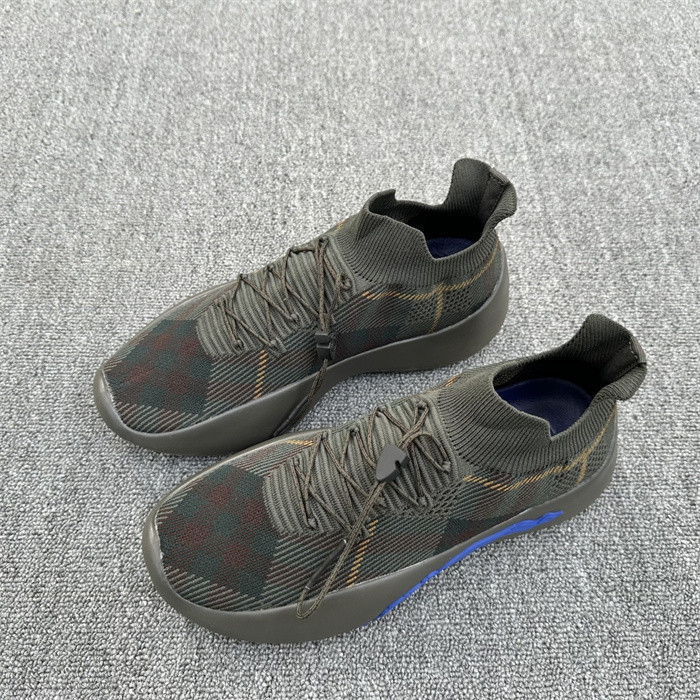 Bv*b*rry sneaker