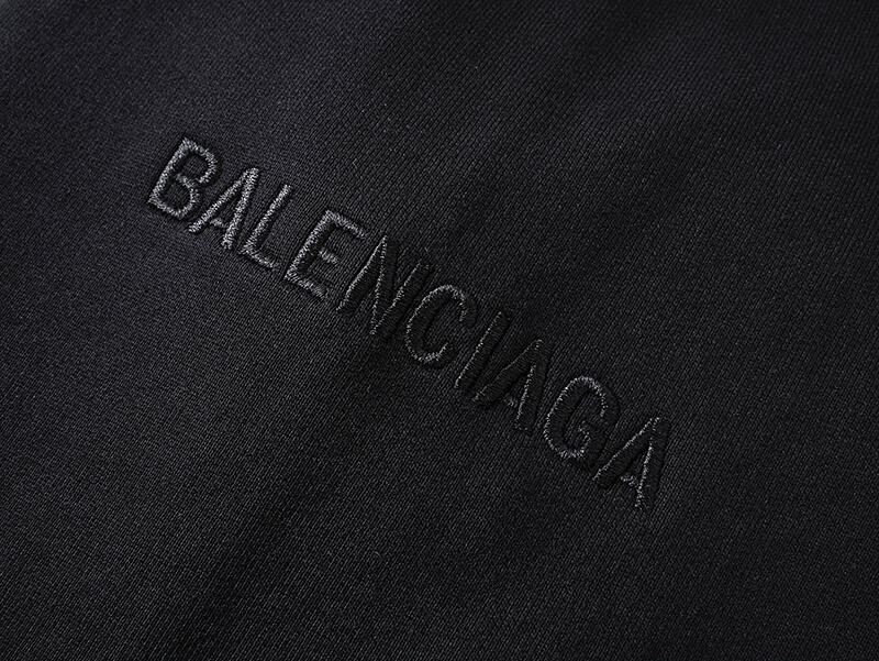 Ba1en*iaga clothes