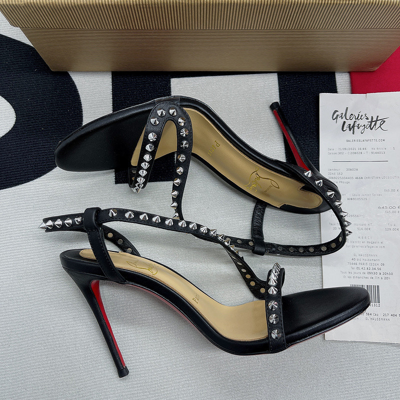 chian louin heel
