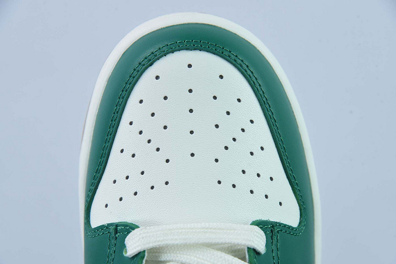 nike dunk low malachite university gold (w) fb7173-131