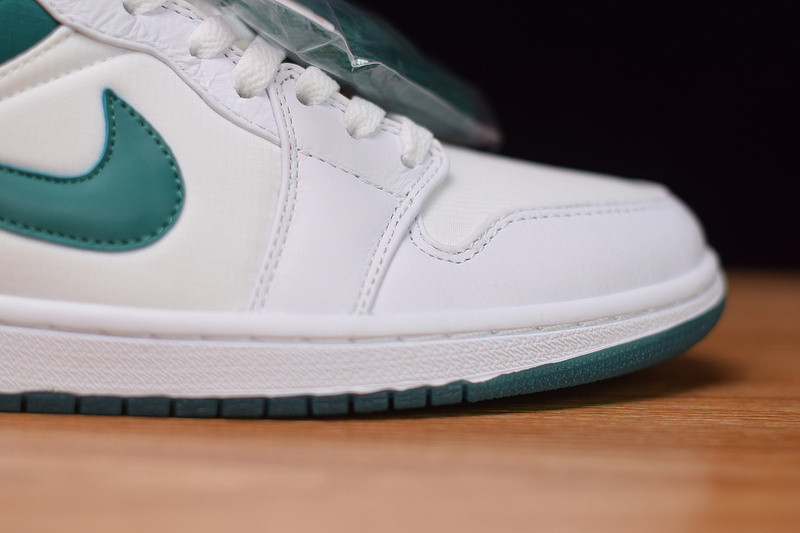 air jordan 1 mid “mystic green” cd6759-103