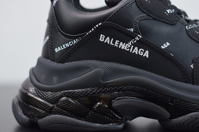 bc triple s trainer 524039 w06e1 2021