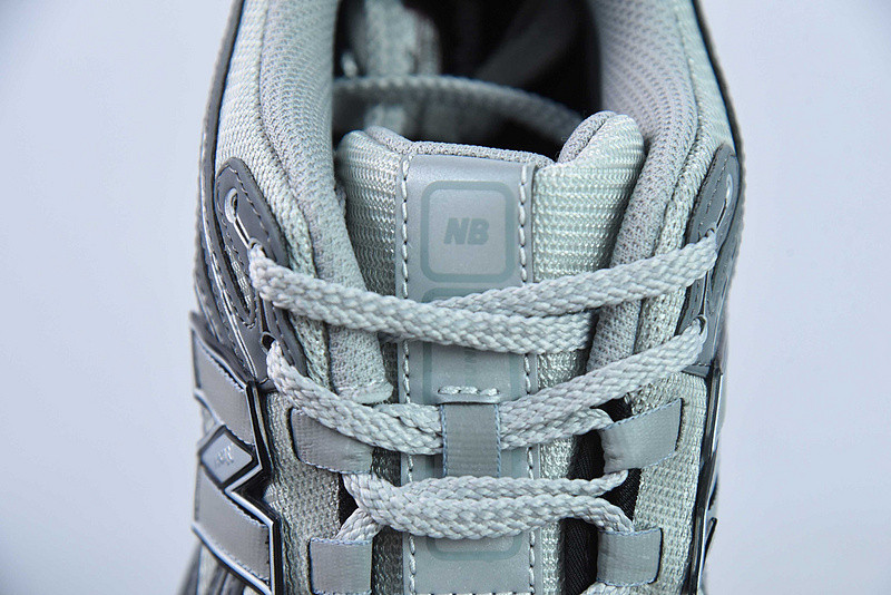 new balance sneaker