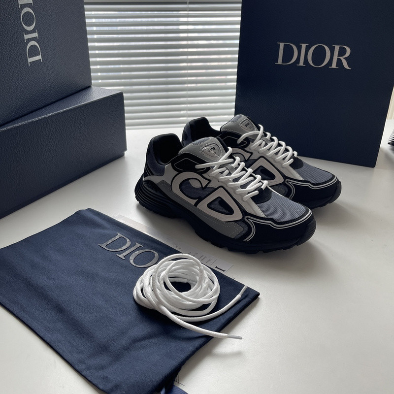 dio* sneaker