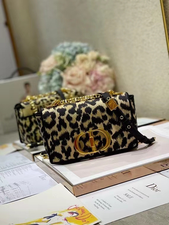 D10r bag