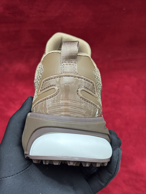 LVT SNEAKERS