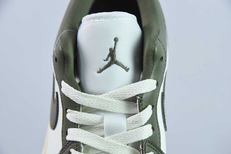Air Jordan 1 Low