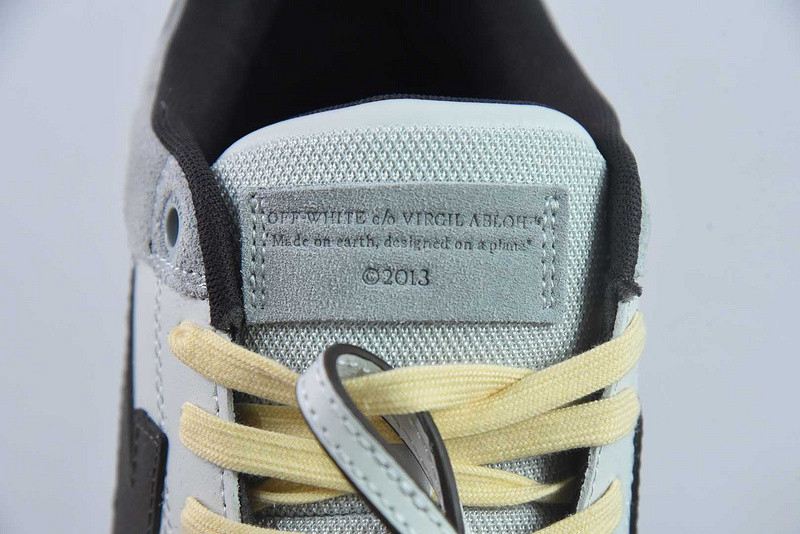 OF™ C/O VIRGIL ABLOH OUT OF OFFICE LOW-TOP LEATHER SNEAKERS ‘OOO“