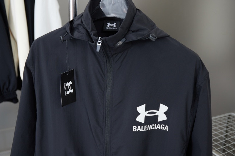 Ba1en*iaga Clothes