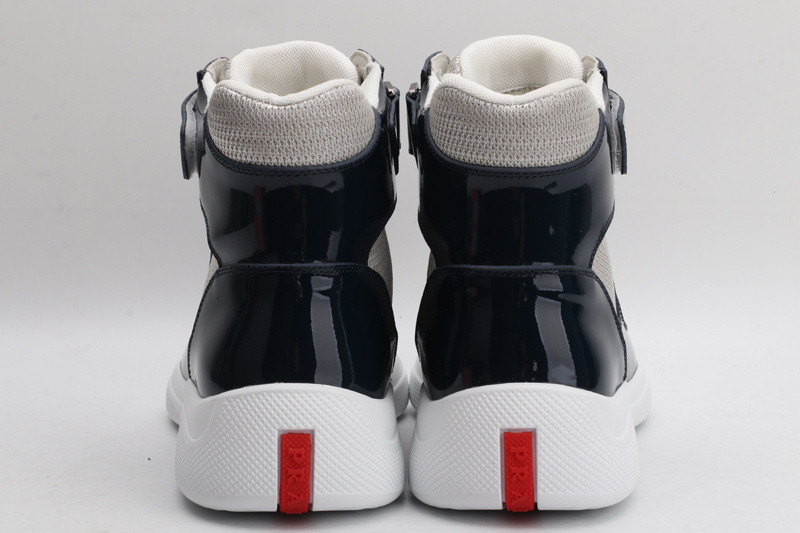 pr sneaker