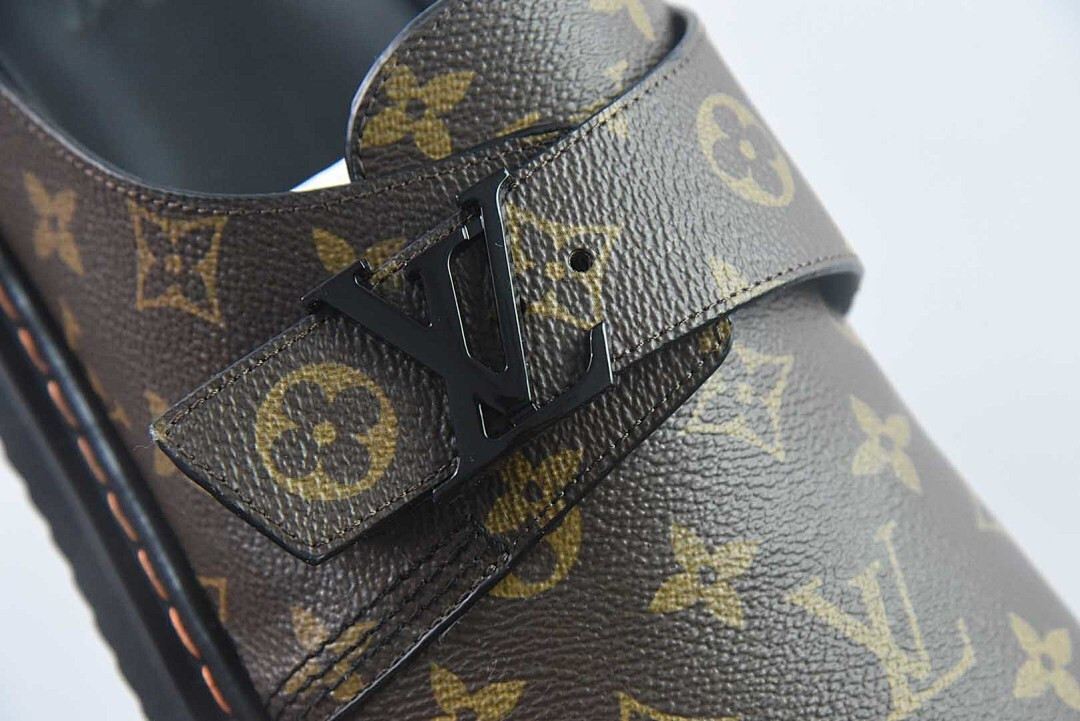 LVT SANDALS