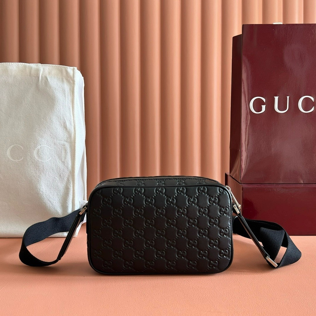 Gvc*1 BAG