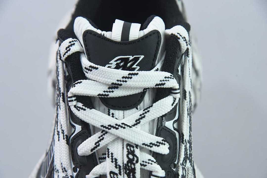 BC 3XL SNEAKER
