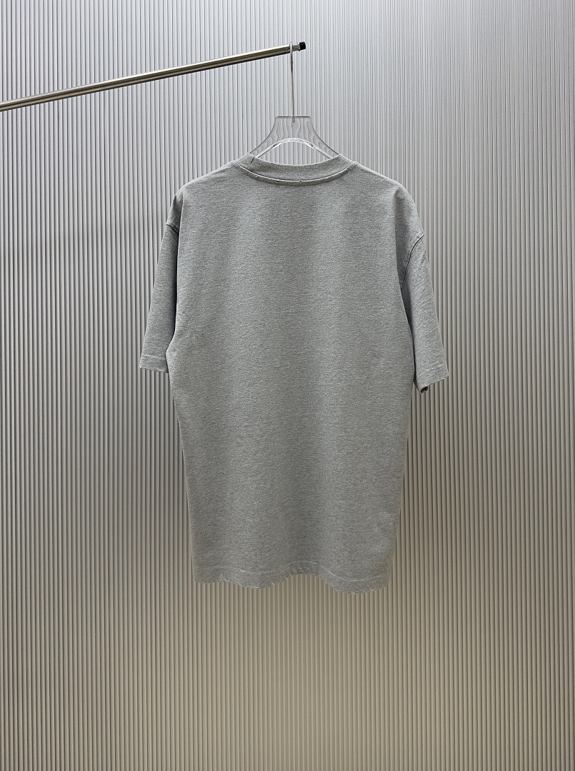 Ba1en*iaga Clothes