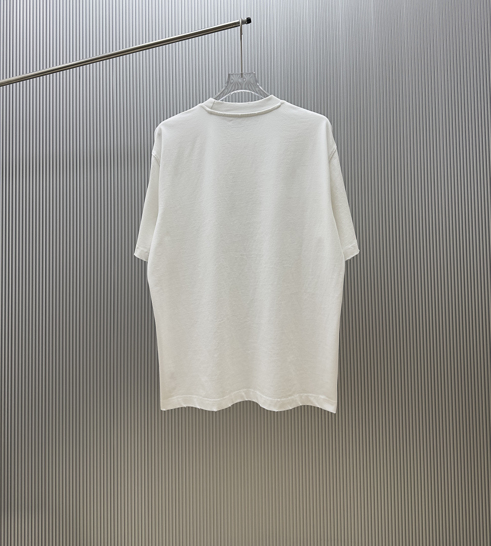 Ba1en*iaga Clothes