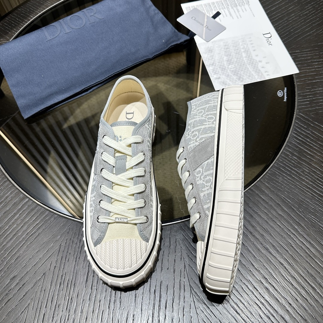 DIO* SNEAKER