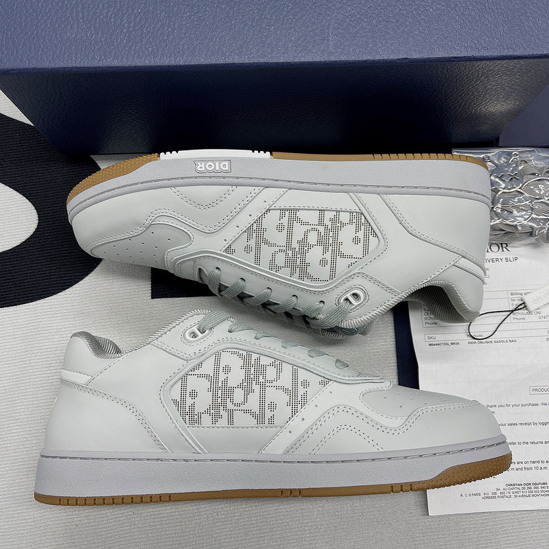 dio* sneaker