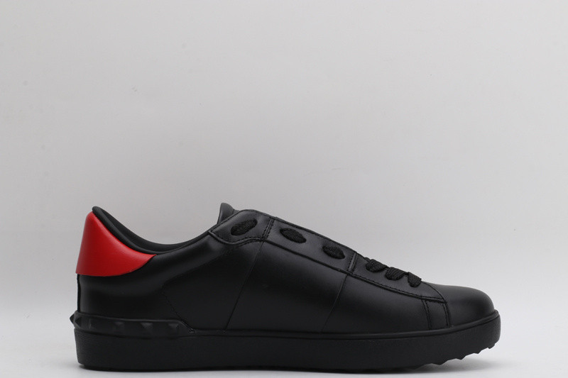 Va1e*ntin0 garavani sneaker