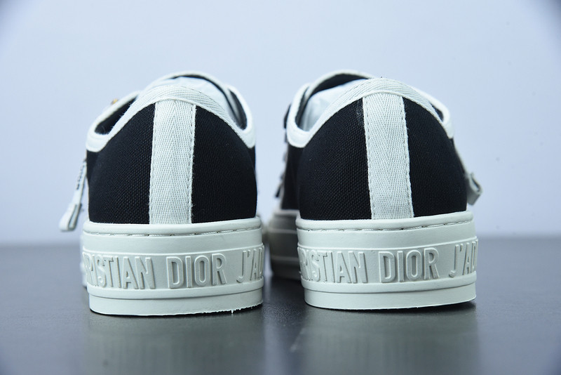 dio* low-top walk