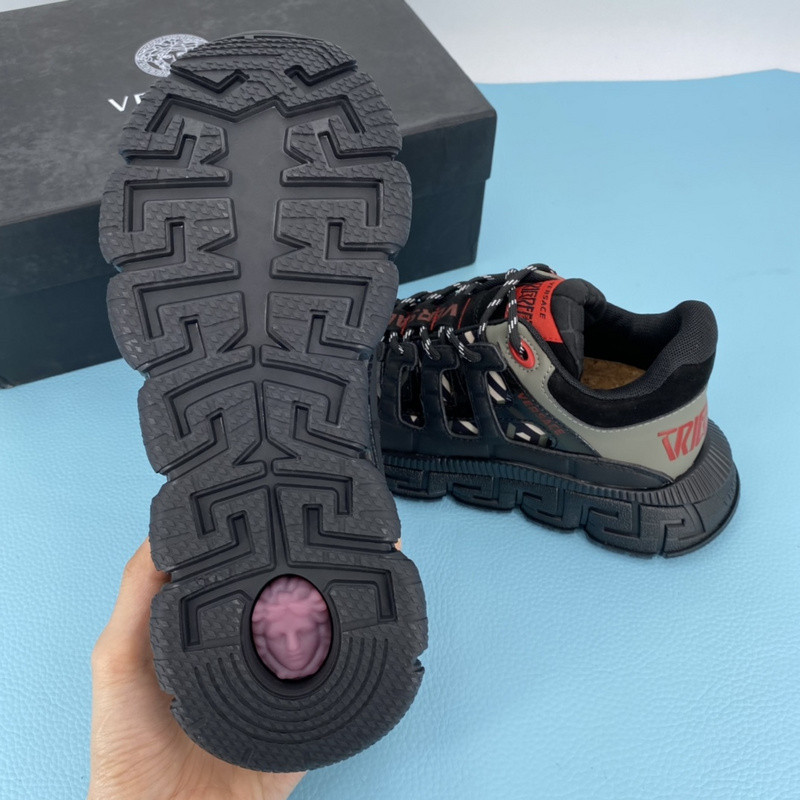 vs chain reaction sneakers