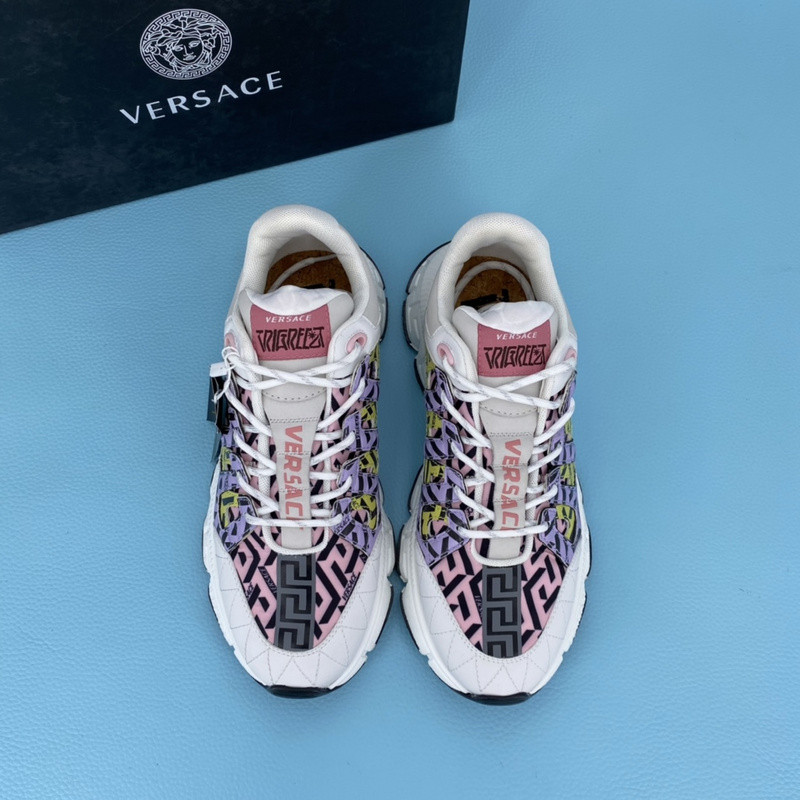 vs chain reaction sneakers