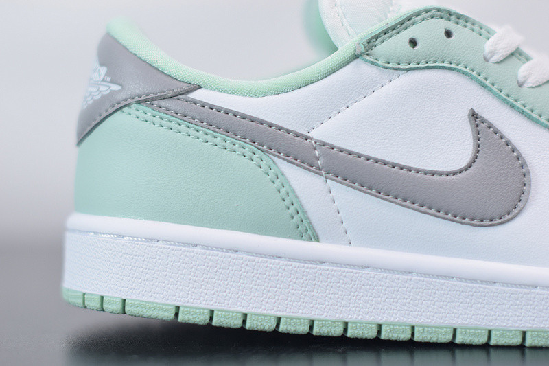 air jordan 1 low og colorways cz0790-100