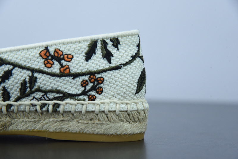 dio* sneaker