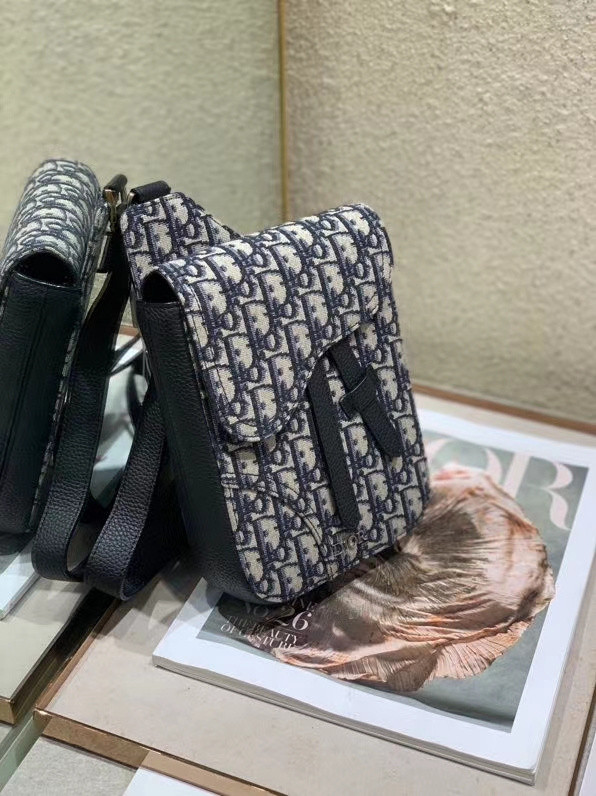 D10r bag