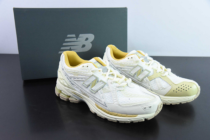 new balance sneaker