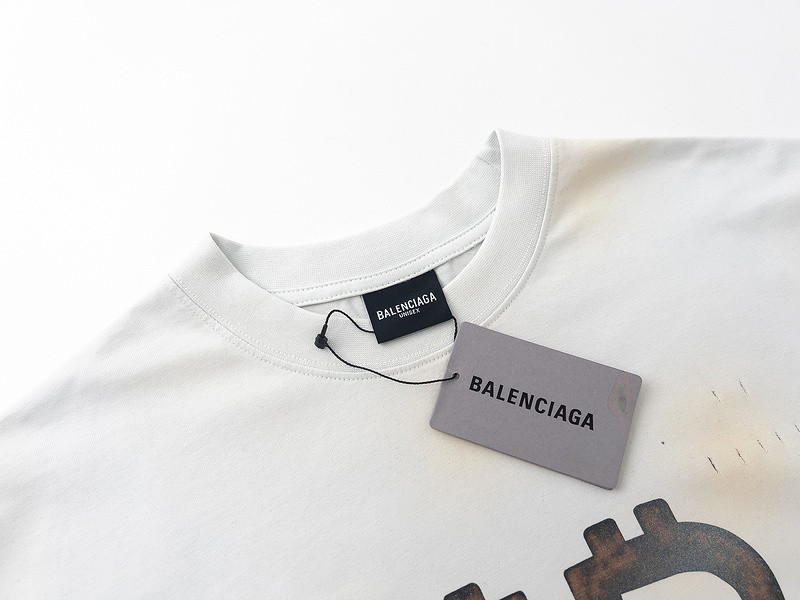 Ba*len*cia*ga clothes