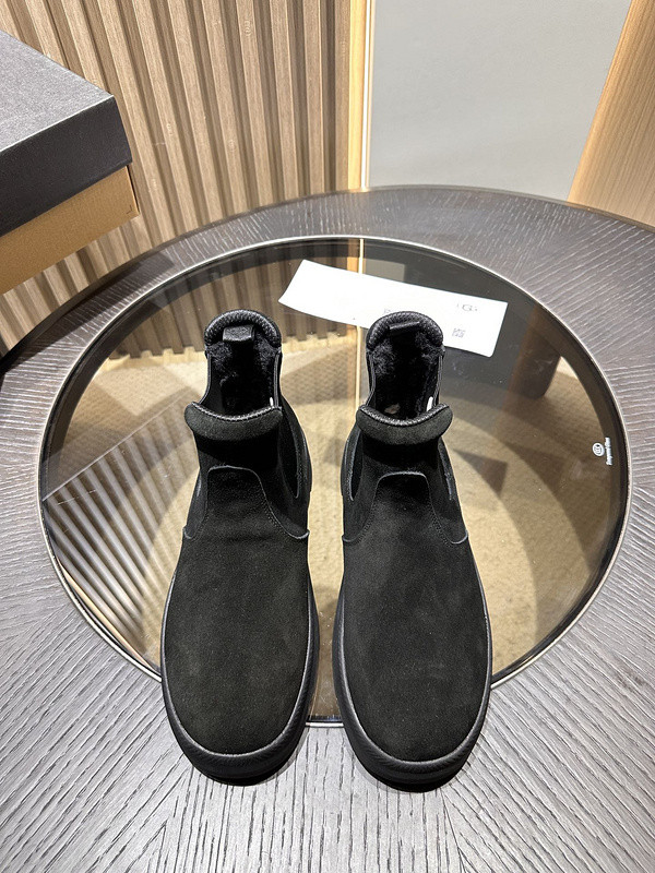 UGG