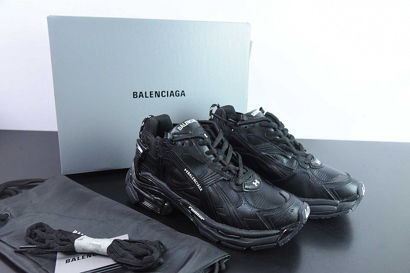Ba1en*iaga runner sneaker
