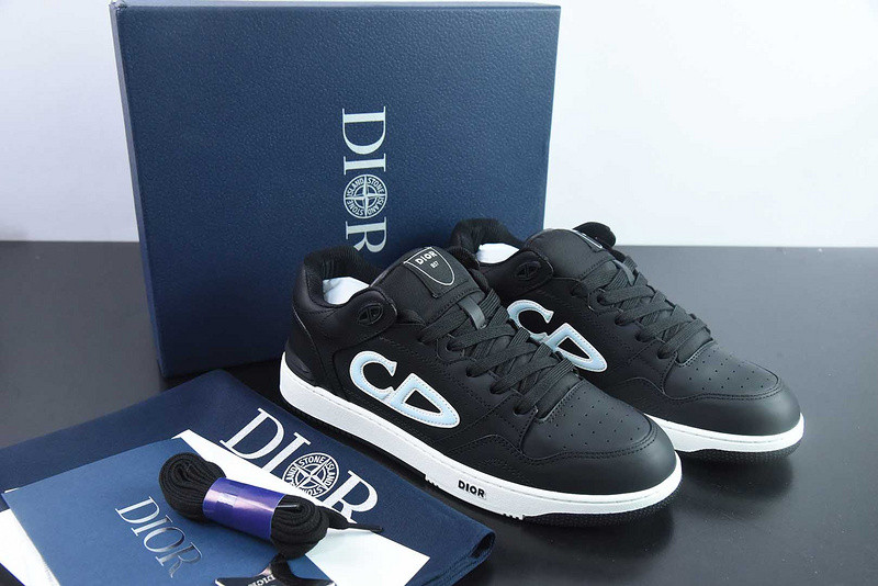 DIO* SNEAKER