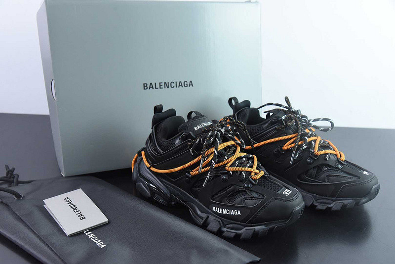 BC TRACK SNEAKER