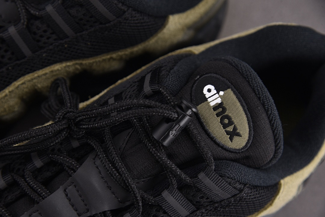 UNDEFEATED Nike Air Max 95 Medium Olive LA Brea IB4523-200
