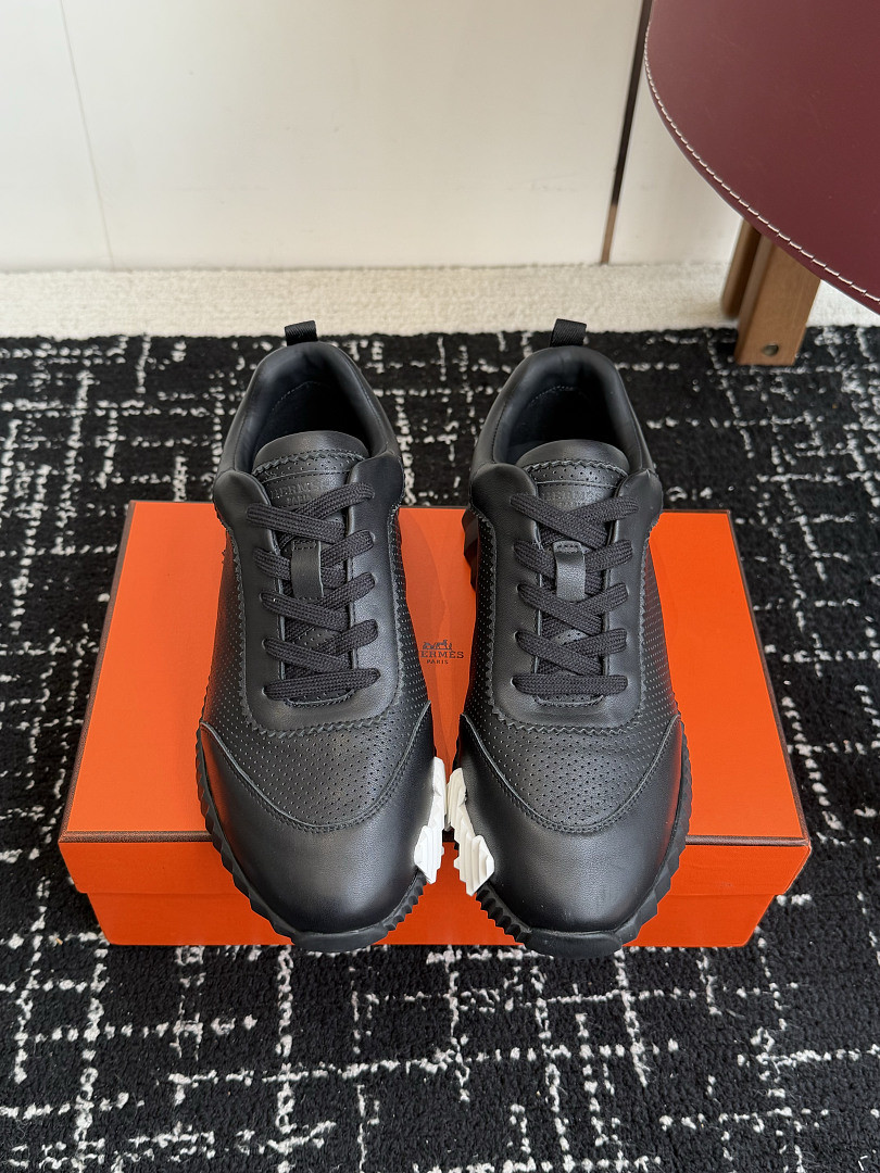 H**me5 Sneaker