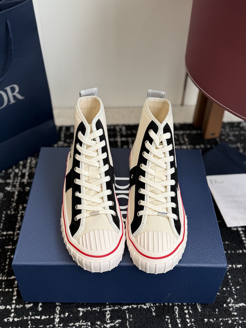 DIO* SNEAKER