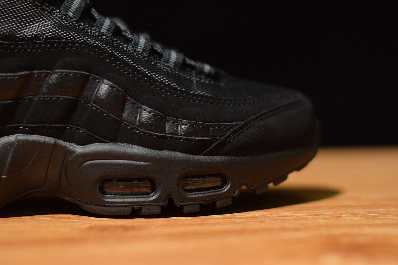 nike air max 95 triple black 609048-092