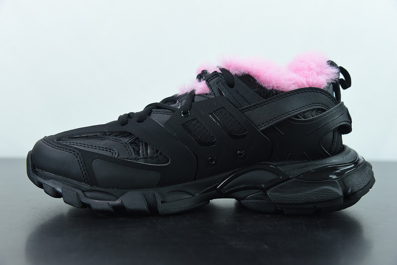 bc track sneaker