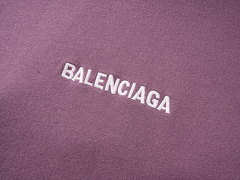 Ba1en*iaga clothes