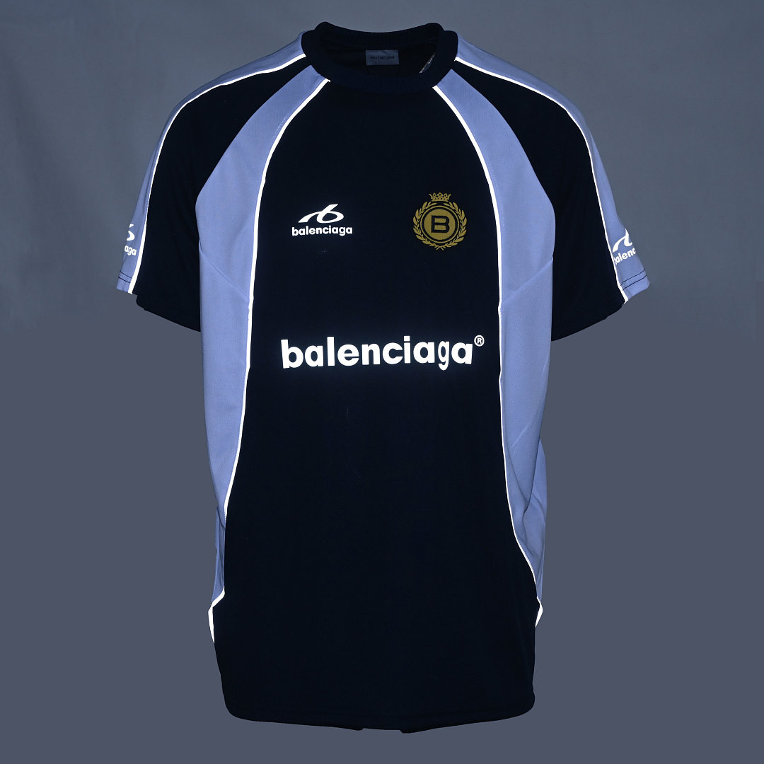 Ba1en*iaga Clothes