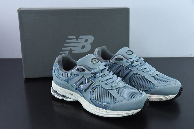 new balance sneaker