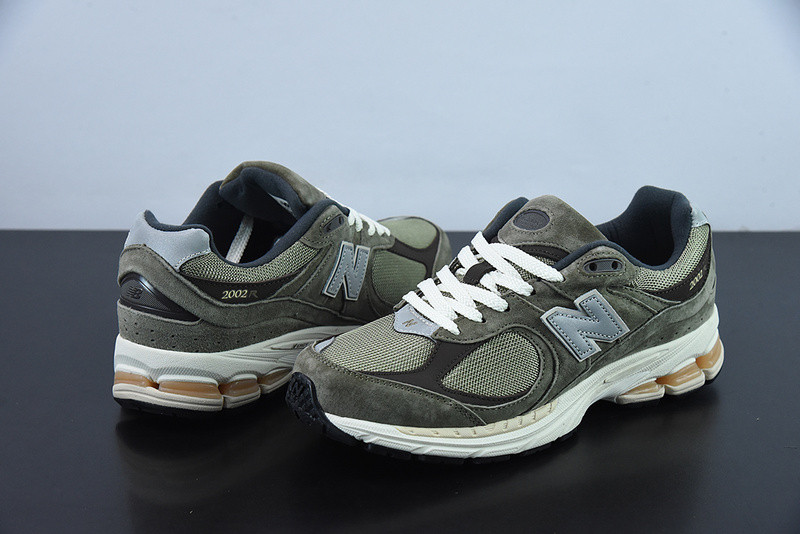 new balance sneaker