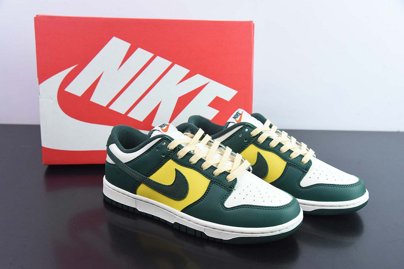nike dunk low se noble green (women