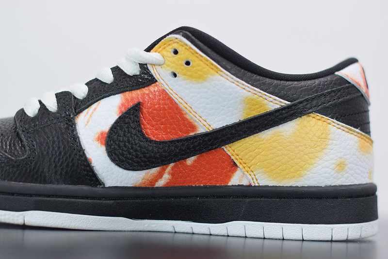 nike sb dunk low “raygun tie-dye” bq6832-001