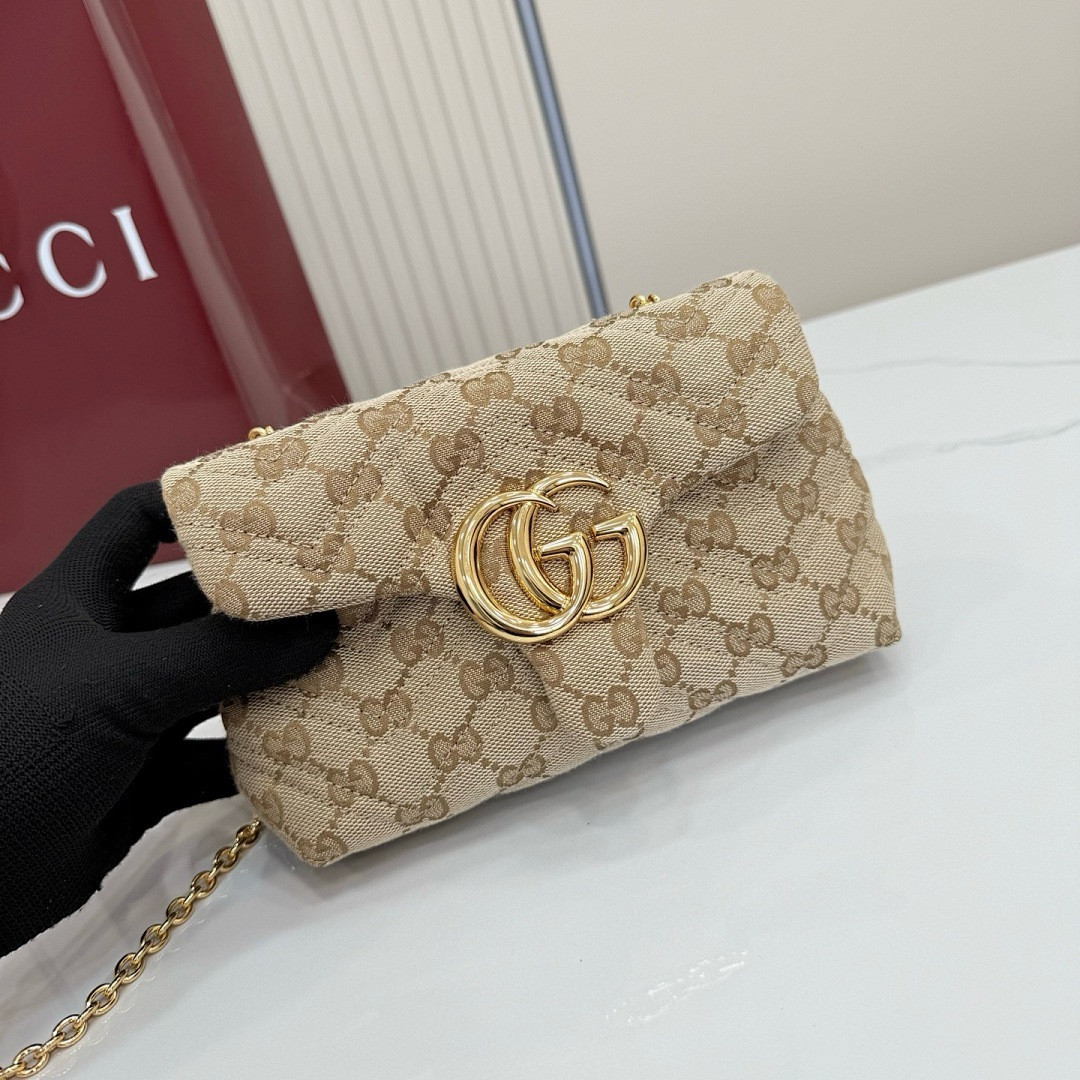 Gvc*1 BAG