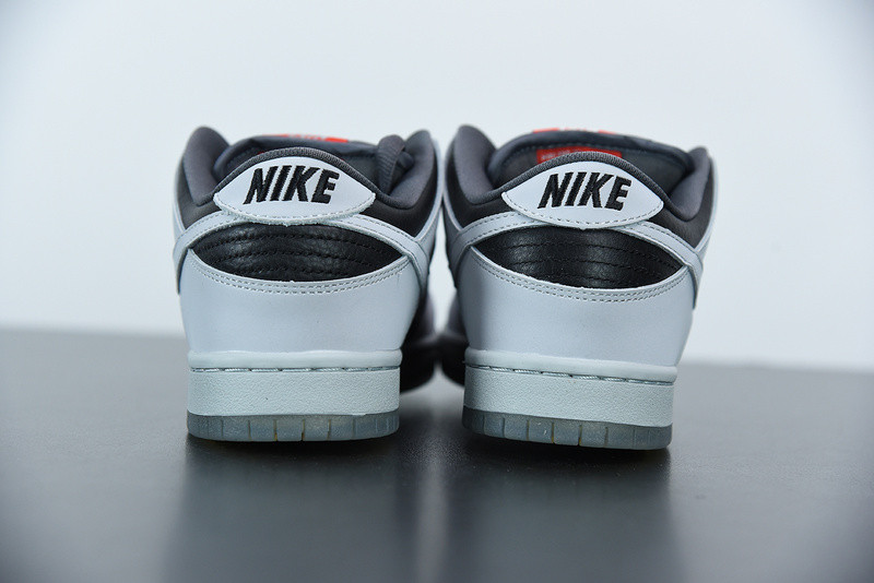 atlas x dunk low premium sb